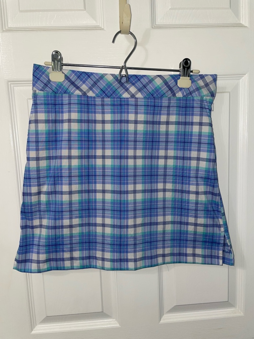 Izod Golf Women’s Blue Plaid Skort